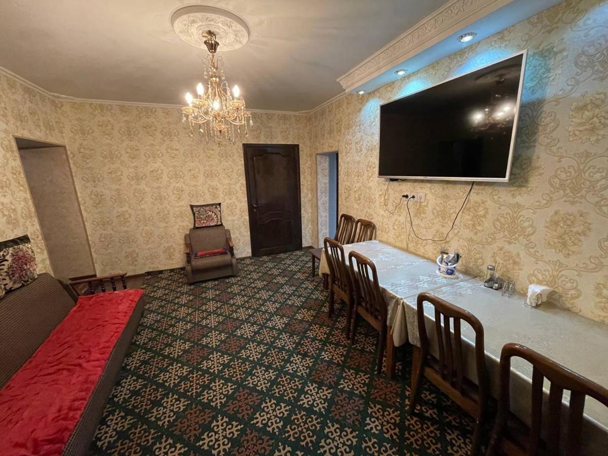 Guest House Eles Karakol Exterior photo